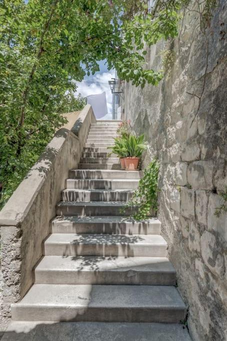 New Place In Old Town Of Trogir, Parking Apartment *