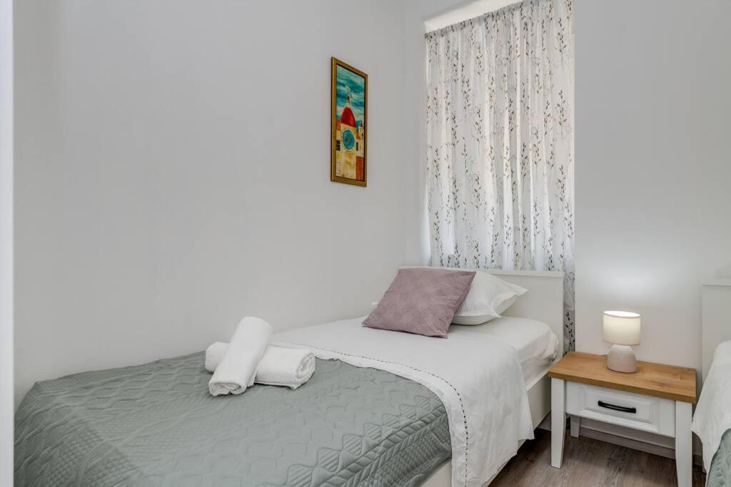 New Place In Old Town Of Trogir, Parking Trogir