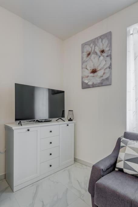 Apartment New Place In Old Town Of Trogir, Parking