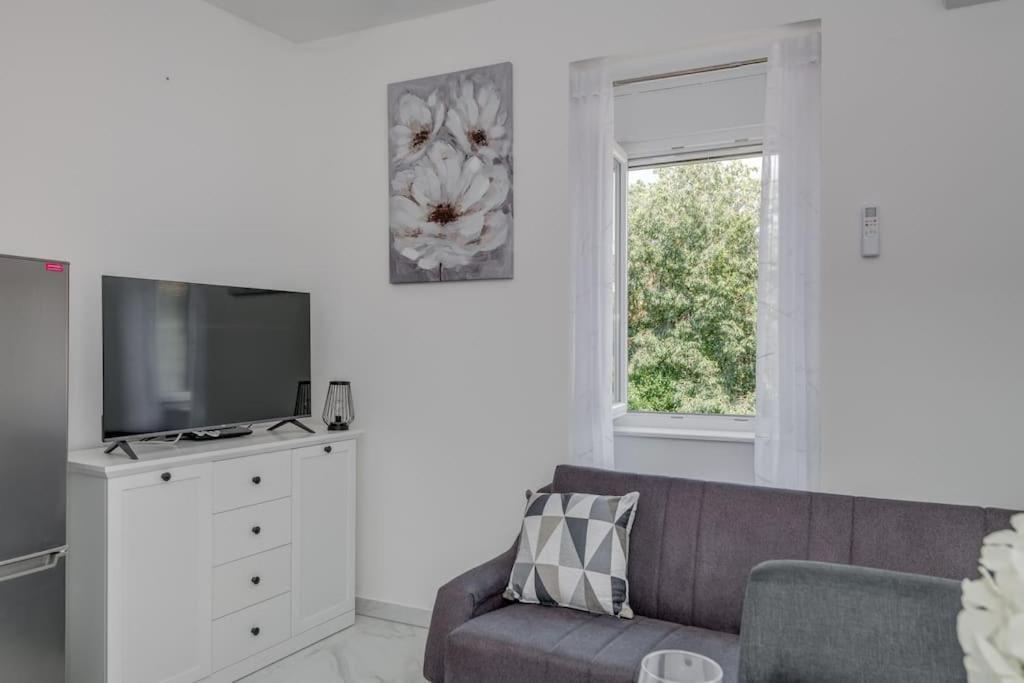 Apartment New Place In Old Town Of Trogir, Parking *